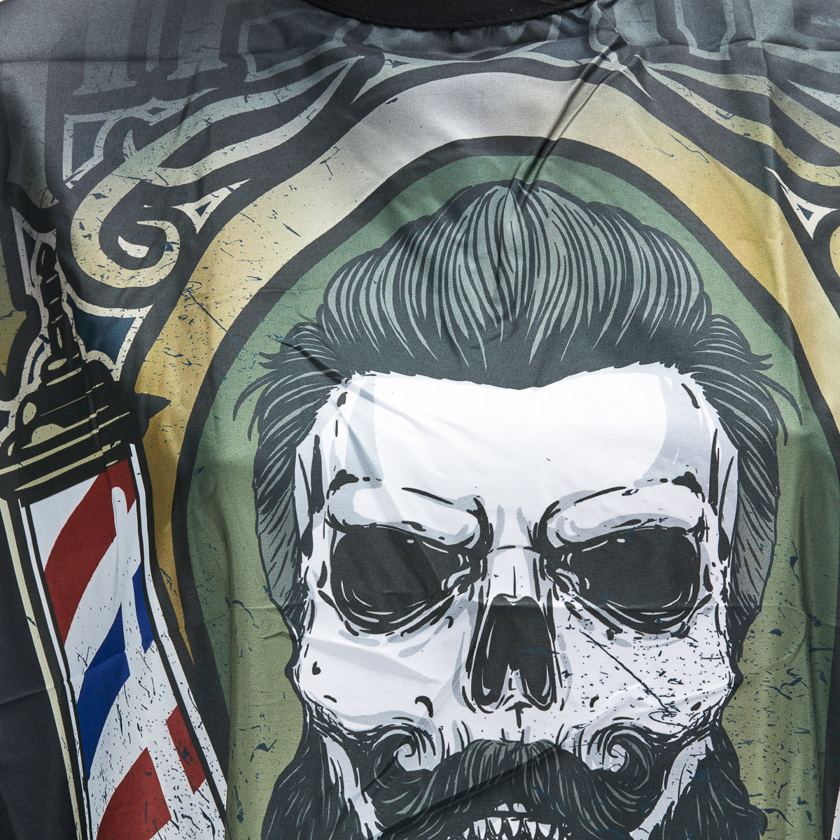 Barber cape with elastic band